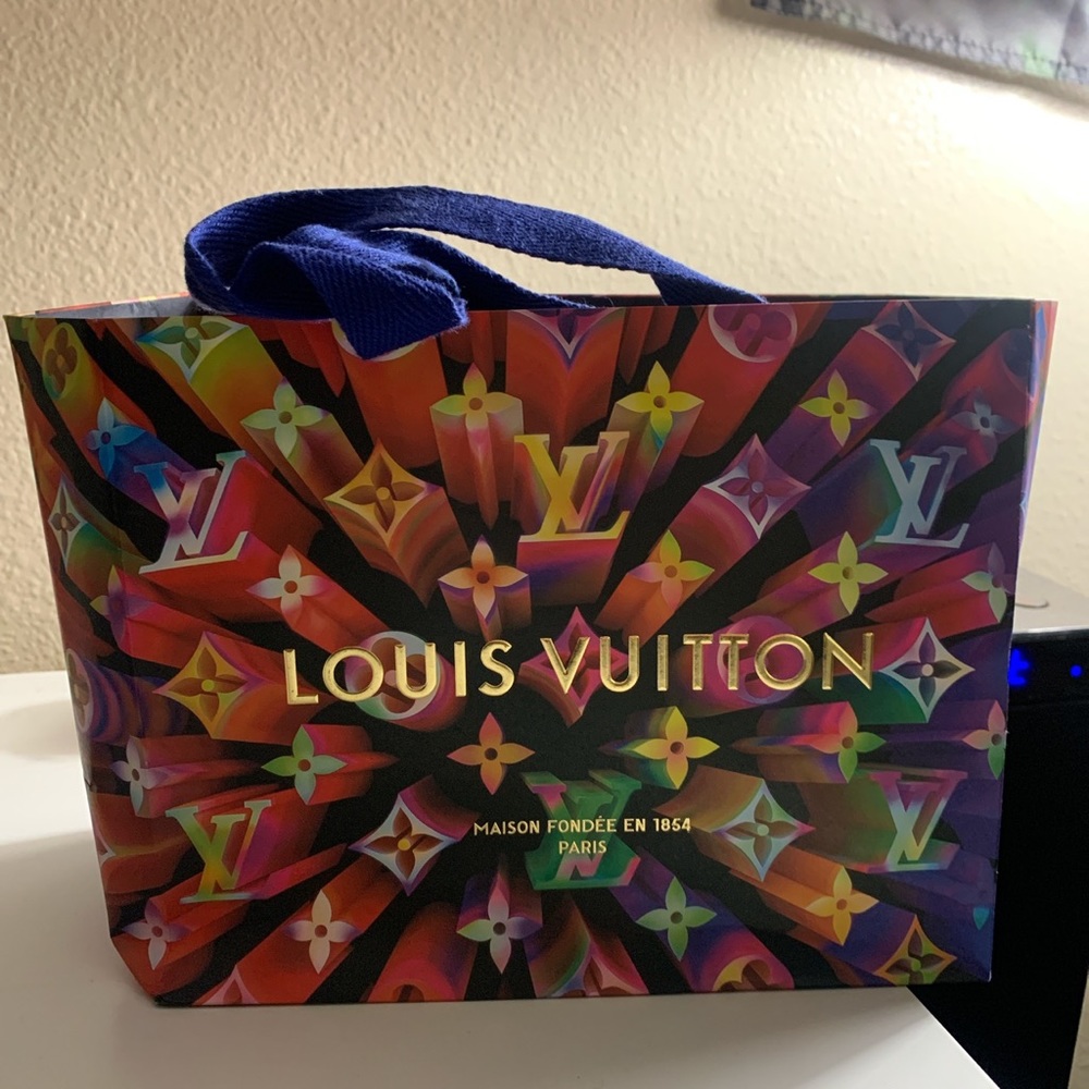 Louis Vuitton belt - new condition